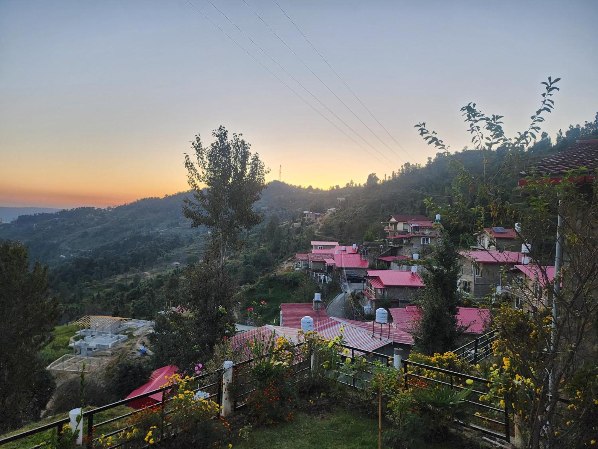 Indus Valley Mukteshwar Villa Buitenkant foto