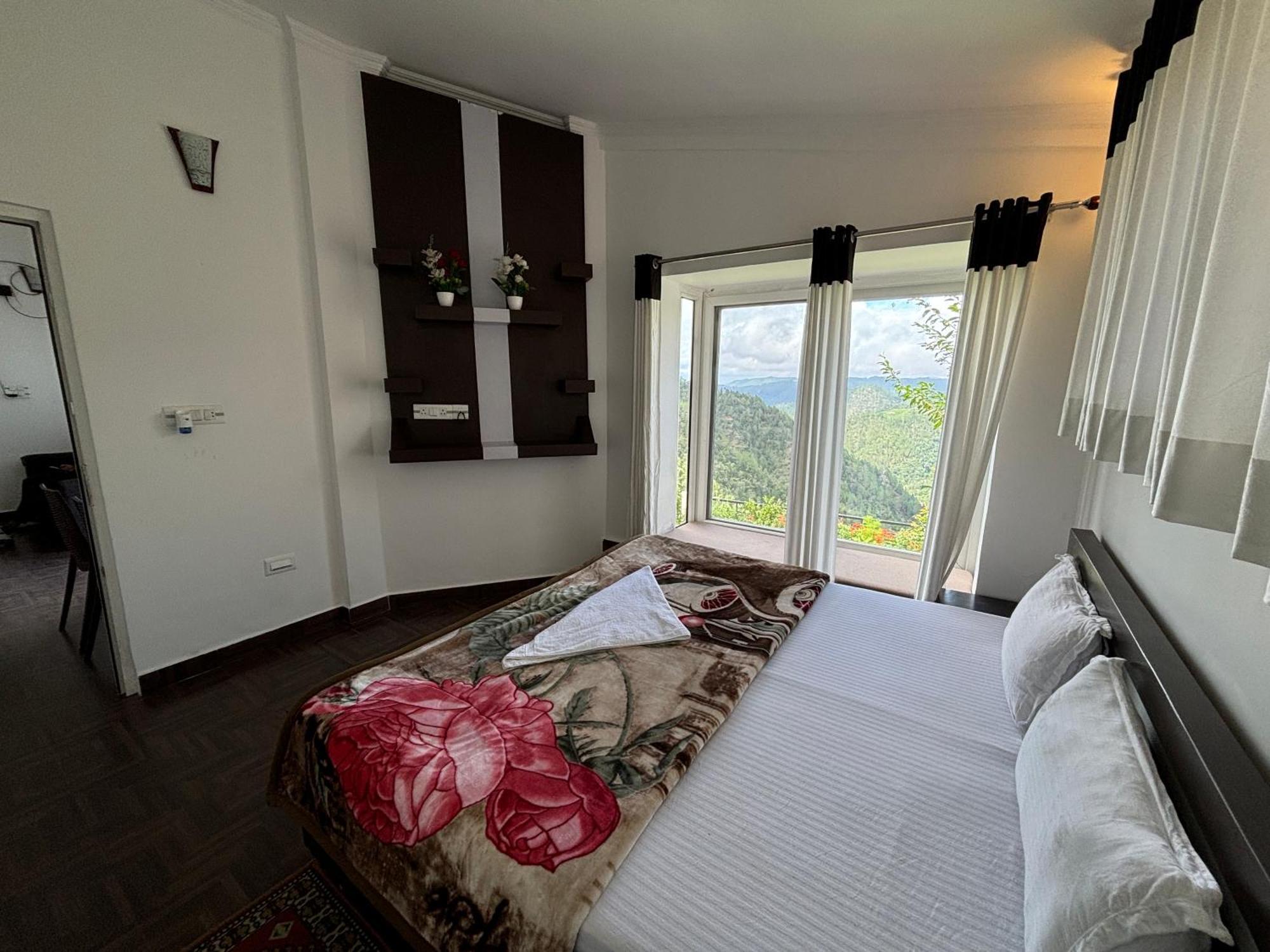 Indus Valley Mukteshwar Villa Buitenkant foto
