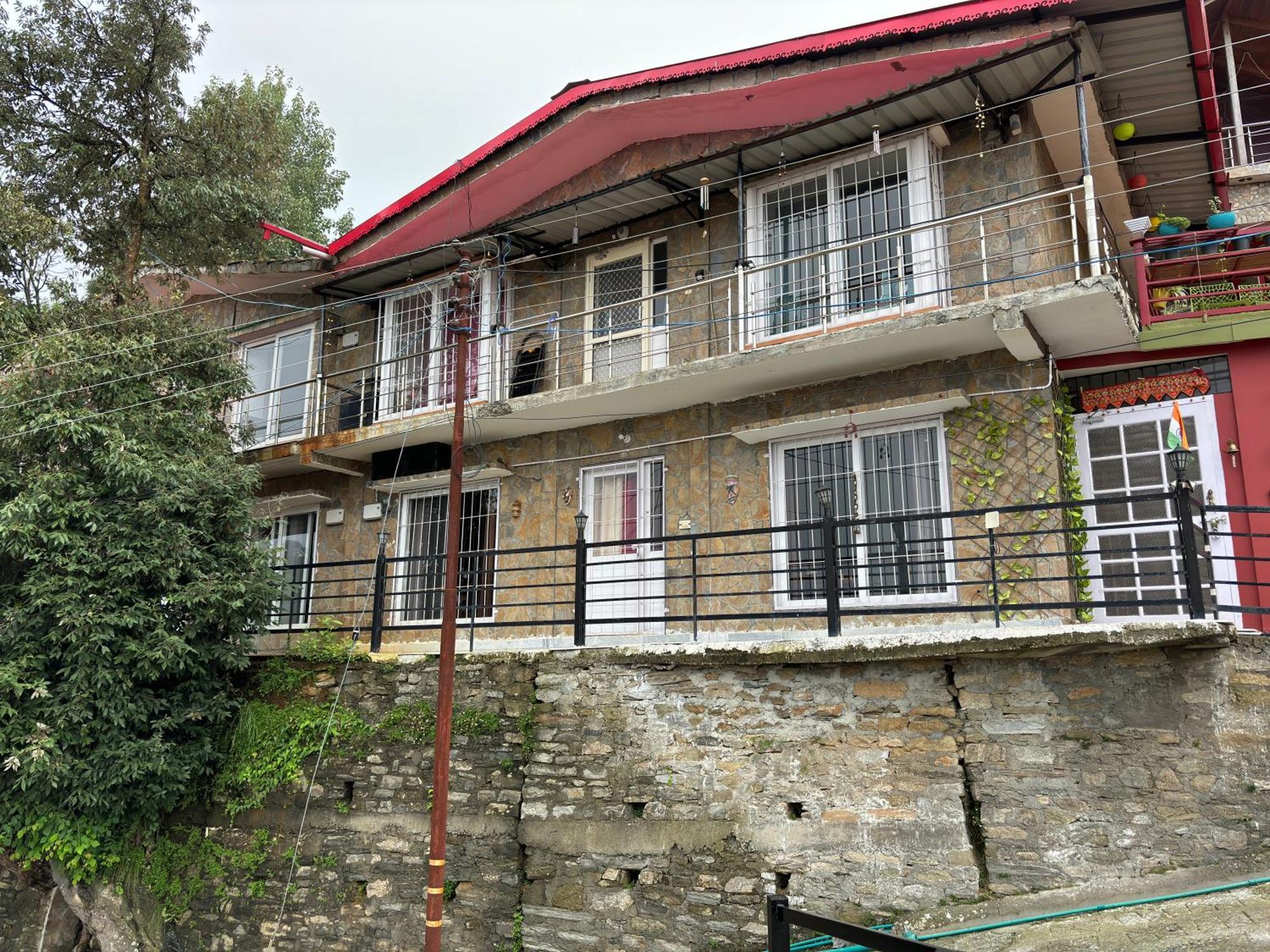 Indus Valley Mukteshwar Villa Buitenkant foto