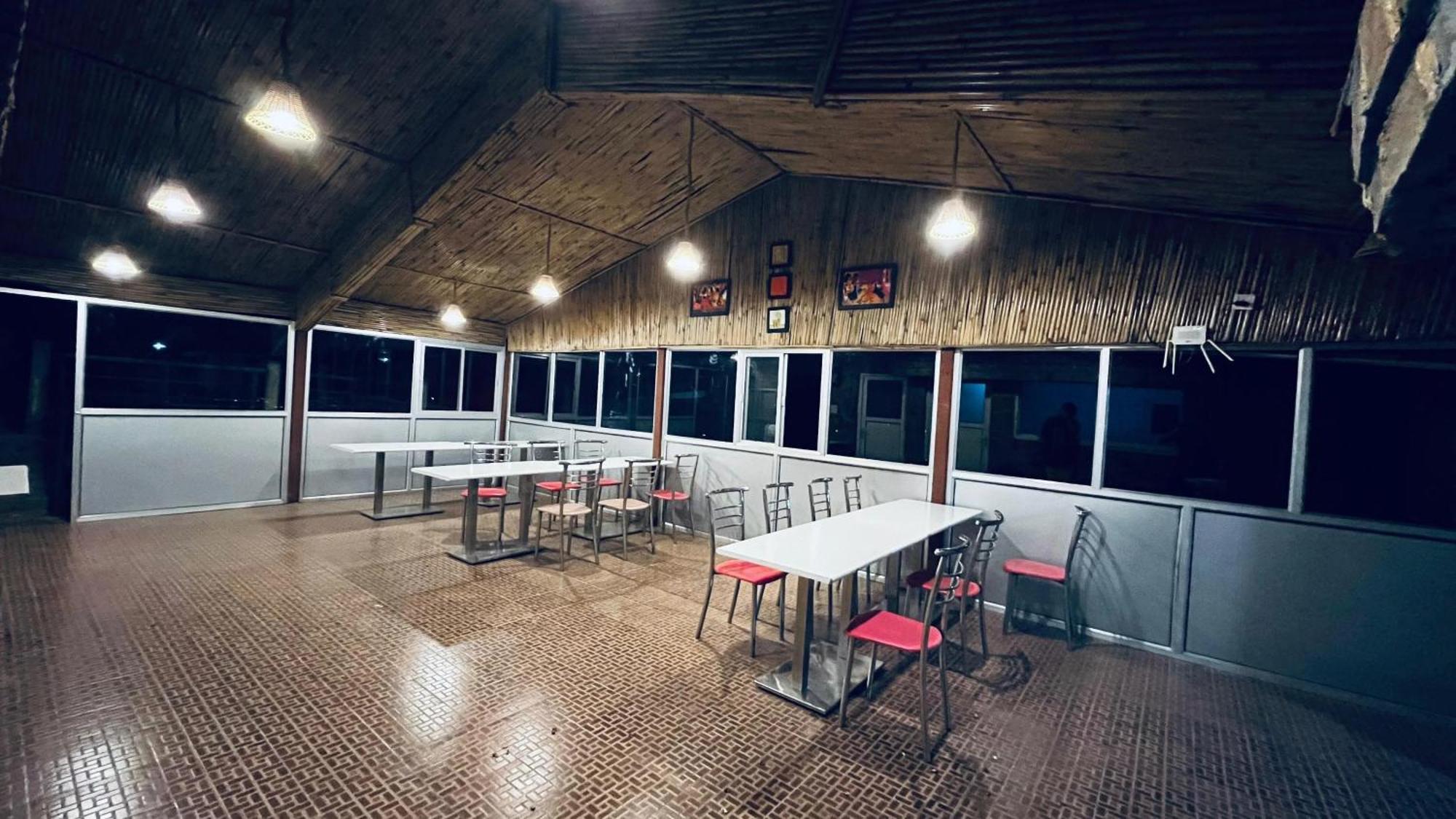 Indus Valley Mukteshwar Villa Buitenkant foto